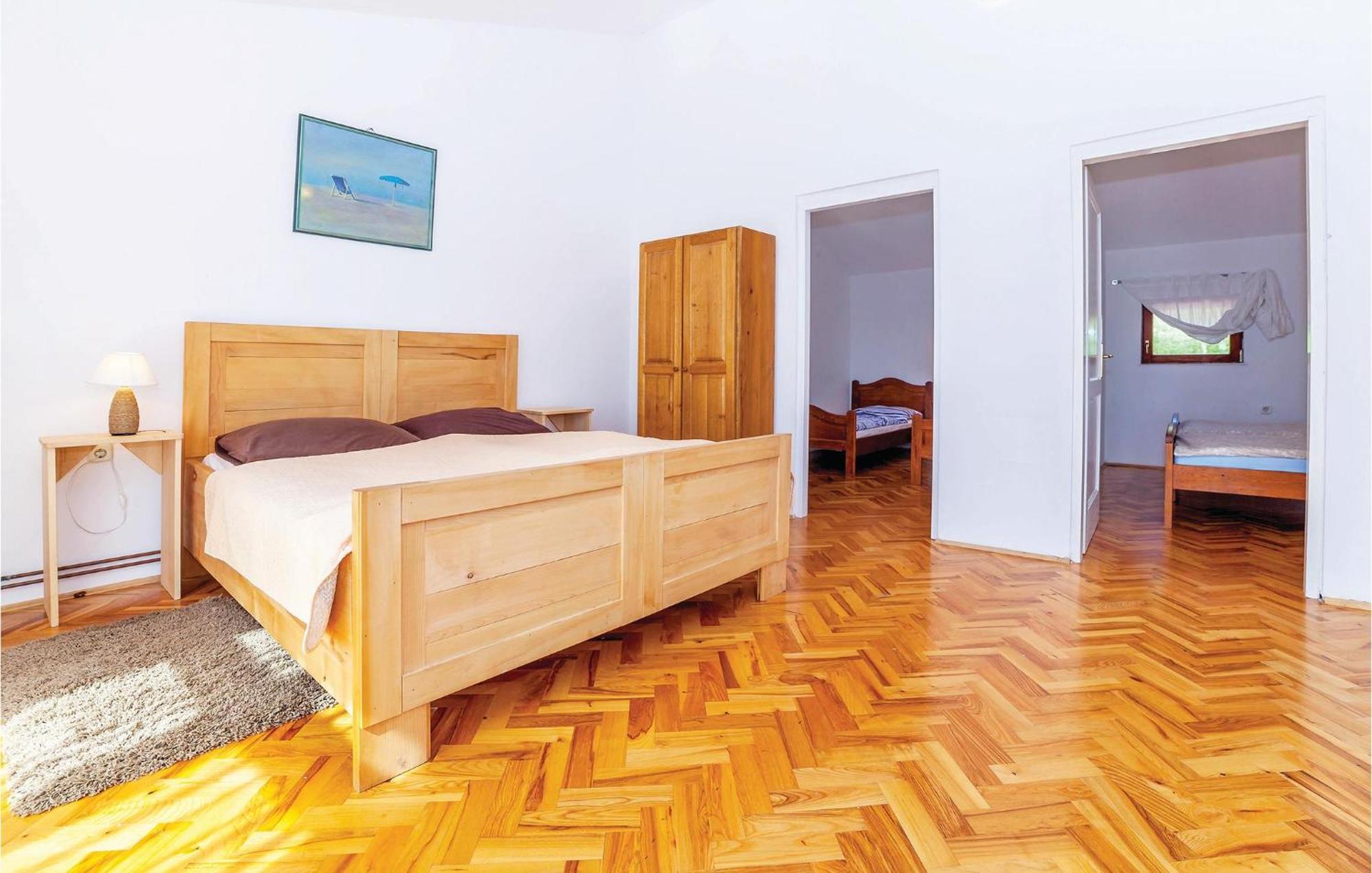 7 Bedroom Pet Friendly Home In Crni Kal Crni Kal  Exterior photo