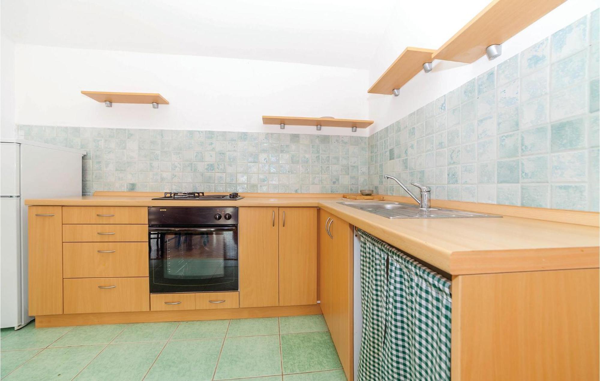 7 Bedroom Pet Friendly Home In Crni Kal Crni Kal  Exterior photo