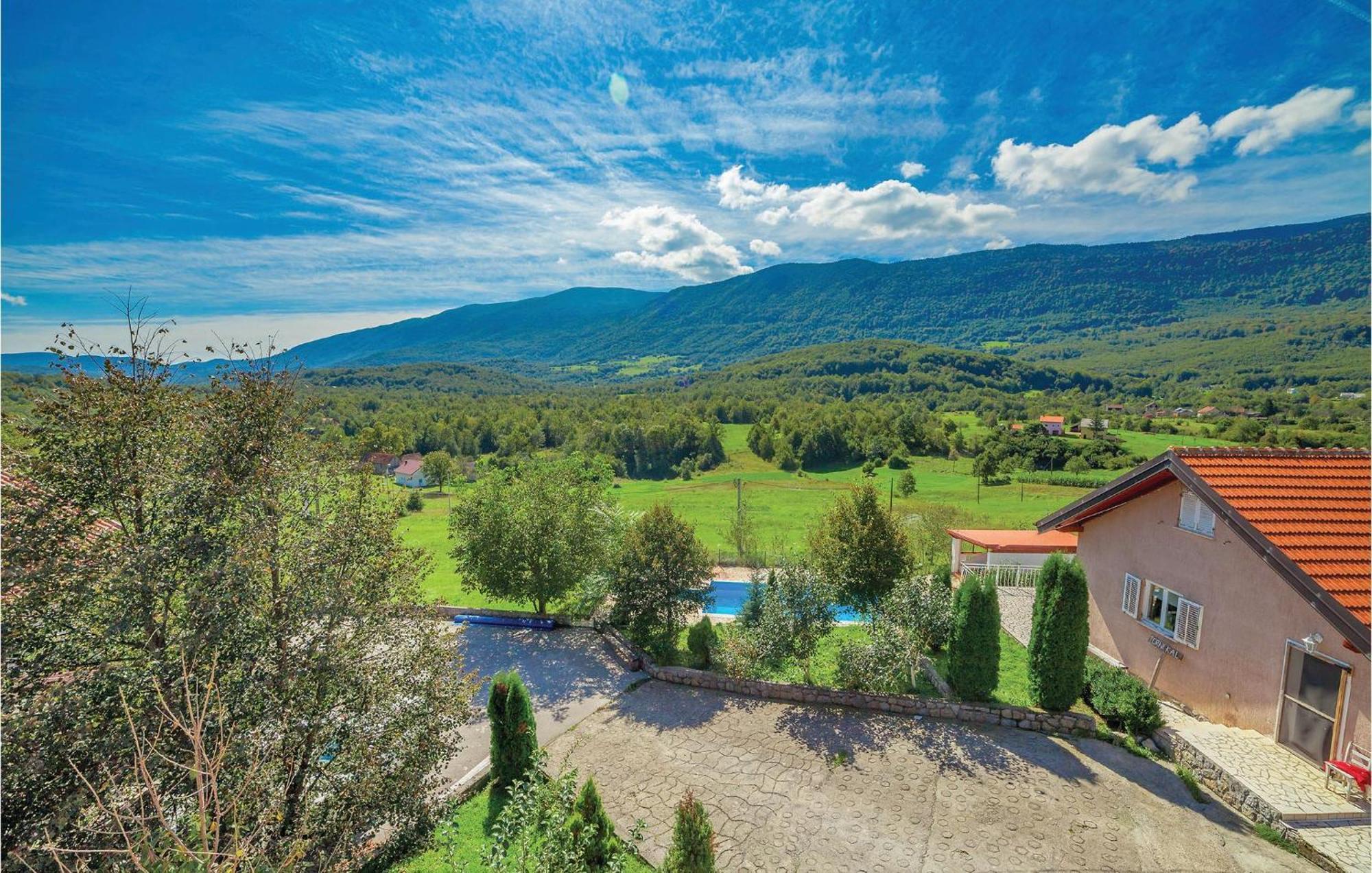 7 Bedroom Pet Friendly Home In Crni Kal Crni Kal  Exterior photo