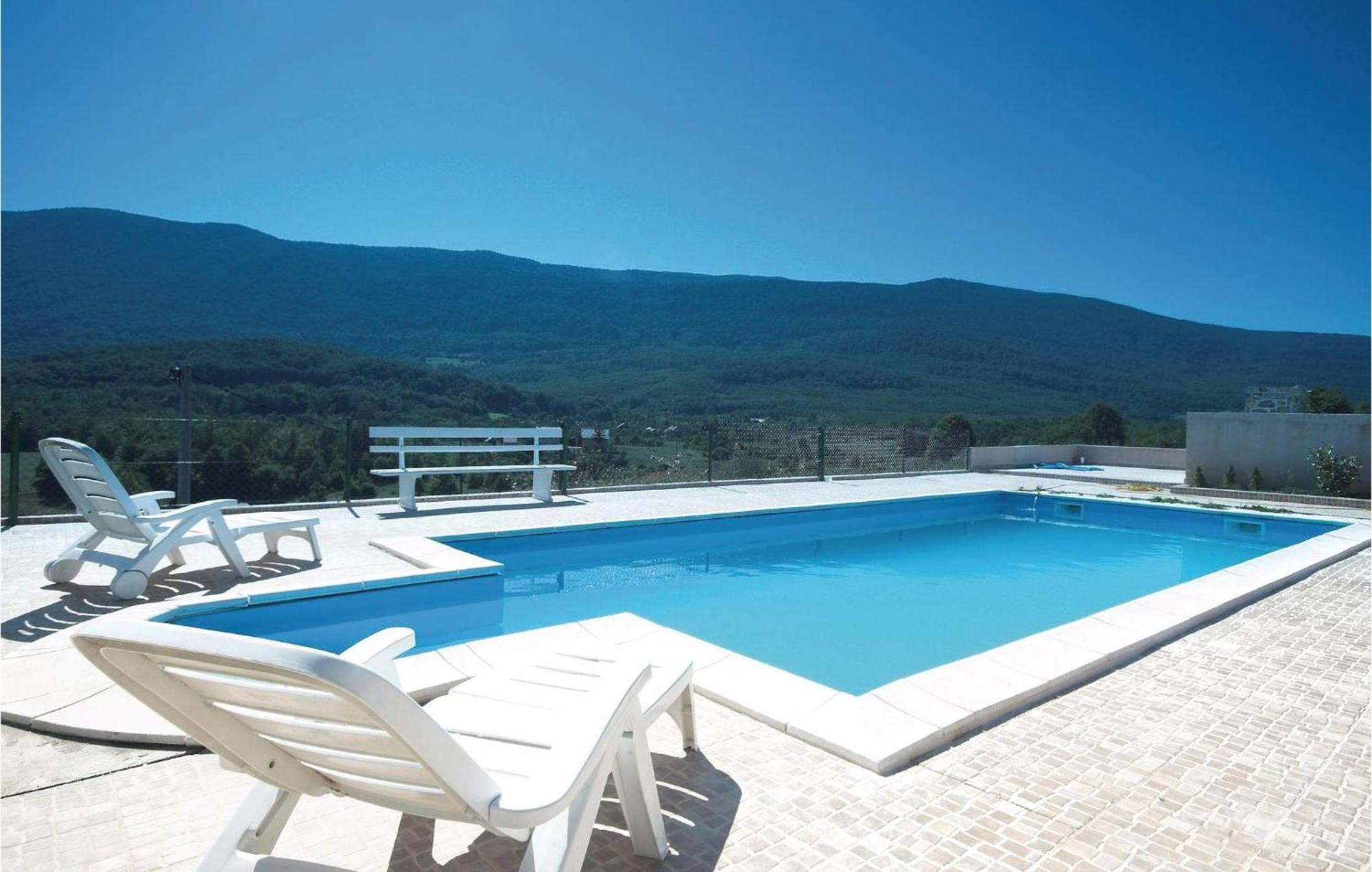 7 Bedroom Pet Friendly Home In Crni Kal Crni Kal  Exterior photo